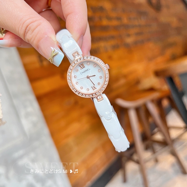 ブランド時計背面デザイン